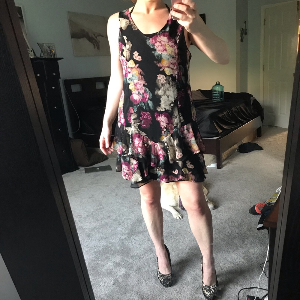 ASTR Floral Dress - Picture 3 of 5
